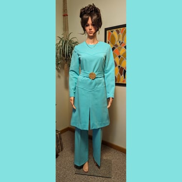 Vintage 1960s Mint Green Aqua Tunic & Wide Leg Bell Bottom Flare Pants Polyester Knit 60s 70s Matching Set with Gold Buckle Belt 