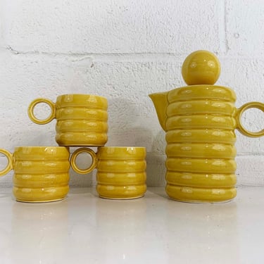 Vintage Yellow Beehive Teapot Coffee Pot Mugs Set Tea Cup Mug 1970s Kitchen Kitsch Kitschy Sunshine Ribbed Cups Cute Kawaii 