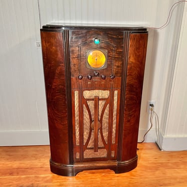 1935 RCA C9-4 Console Radio, AM/Shortwave with Tuning Eye, Elec Restored. Shipping EXTRA 