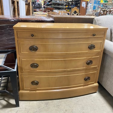 Vintage 4-Drawer Bow Front Dresser