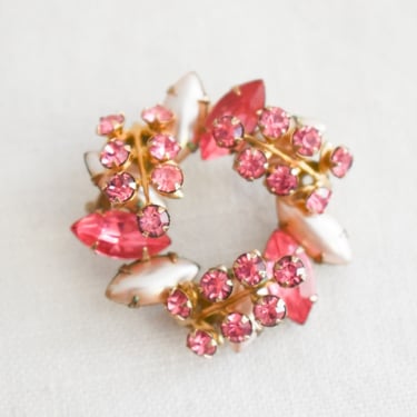 1950s/60s Pink Rhinestone and Faux Pearl Circle Brooch 