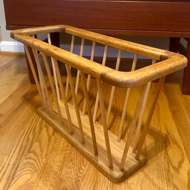 Umanof Danish Style Spindle Wood Vtg Mid Century Retro Magazine Rack - Free Shipping 