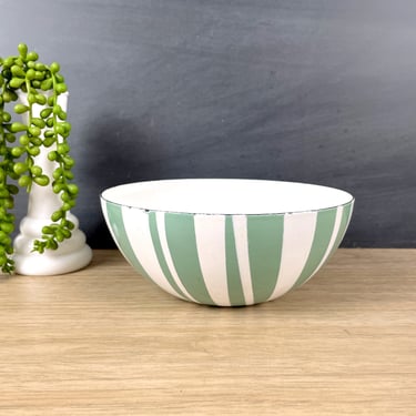 Catherineholm stripe bowl - 7" - green and white 