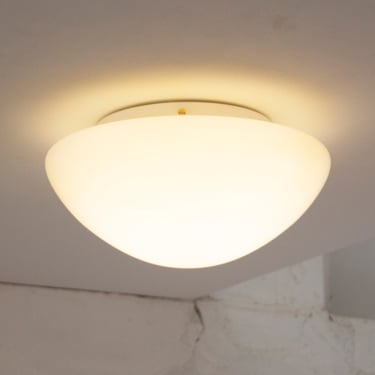 Large ceiling lamp in 1980s Murano glass in milk white opaline color Made in Italy, Ø38 cm  