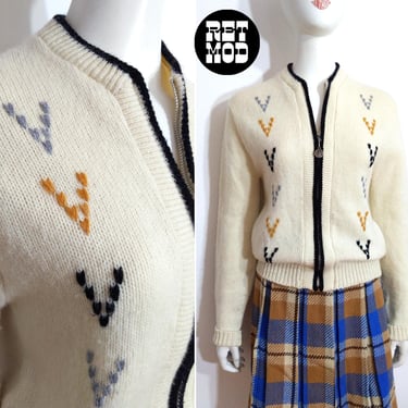 Preppy Vintage 50s 60s Off-White Zip Wool Cardigan with Arrow Design 