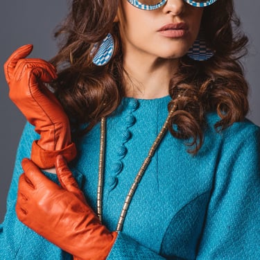 70's Vintage Fashion SUNGLASSES geometric blue and white mod sunglasses with disc chain earrings earring sunglasses with chains 