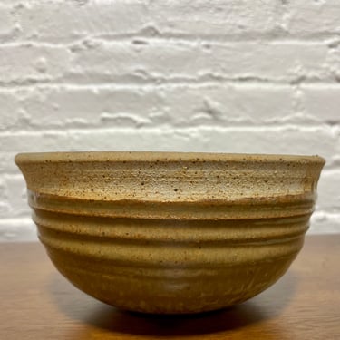 Mid Century Modern Vintage Studio Pottery Bowl 