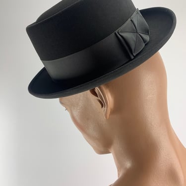 Vintage 1950'S PORKPIE Fedora - Quality Wool Felt - by BRITTANY Fit-O-Matic - Low Stack - Stingy Brim - Men's Size 7 - NOS 