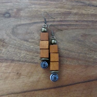 Agate and orange wooden earrings 