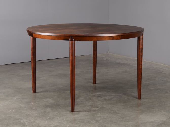 Round-to-Oval Rosewood Danish Modern Dining Table 