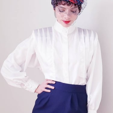 1980s New Romantic Blouse Big Shoulders White and Gray / 80s Tailored Button Down Long Sleeved Blouse Pleated Shoulders / Lily / L 
