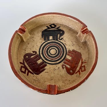 Vintage Italian Mid-Century Bitossi Ceramic Ashtray with Basket Weave Texture and Elephant Motif 