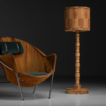Erik Ole Jørgensen Lounge / Pine Floor Lamp