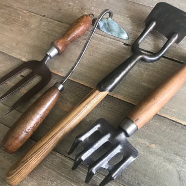 1 Rustic English Garden Hoe, Cast Iron Steel, Wood Handle Tool, Gardening Tool, Planting, Farmhouse 