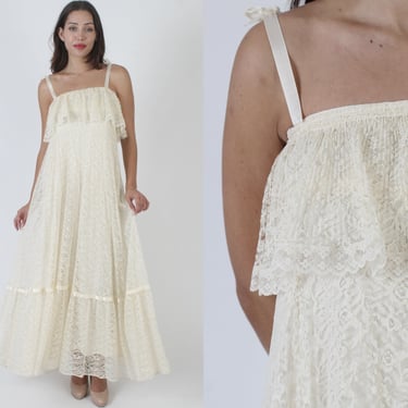 Vintage 70s Off The Shoulder Wedding Dress / 1970s Plain Cream Bohemian Bridal Gown / Long Plain Lace Prairie Tiered Maxi 
