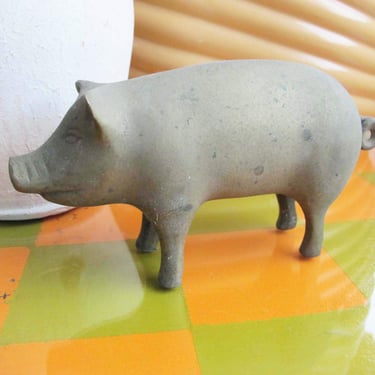 Vintage Brass Pig Figurine - Cute Piglet Animal Aged Metal Statue - Shabby Chic Farmhouse Decor 