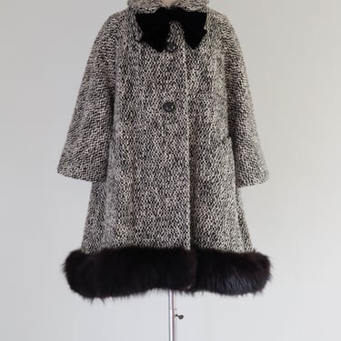 Adorable 1960's Lilli Ann Trapeze Style Tweed Coat With Velvet Bow / Medium
