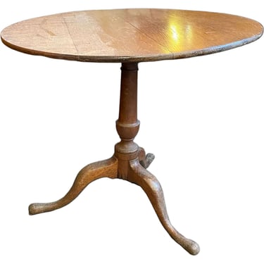 English Queen Anne Style Oak Round Pedestal Tea Table