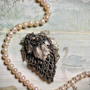 Antique Silver Tone Floral Fur Clip / Deco Statement Brooch / Metal Filigree / Grape Leaves / Estate Jewelry / Art Nouveau / Victorian 
