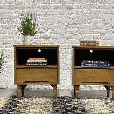 Mid Century MODERN Walnut NIGHTSTANDS / Bedside Tables by Stanley Furniture, c. 1960's 