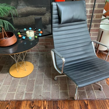 Eames "Aluminum Group" Lounge Chairs (pair)