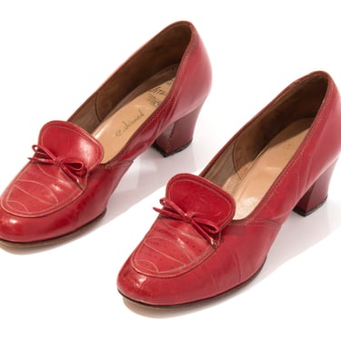 Vintage 1940s Shoes | 40s Red Leather Pumps Bow Chunky Heel Loafers (size US 8.5) 