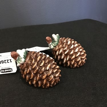 Pinecone S+P Shakers (Seattle)