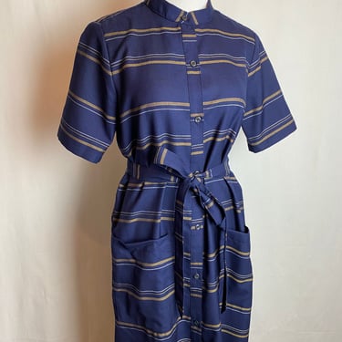 Pendleton dress~ long shirt dress with belted/ cinched waist~ buttons front Navy blue golden stripes Nehru ~2 front Pockets ~ size SM 