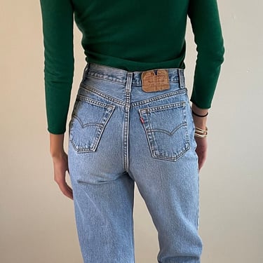 27 Levis 501 vintage jeans / vintage faded light soft wash button fly boyfriend high waisted Levis 501 jeans for women USA | small size 27 