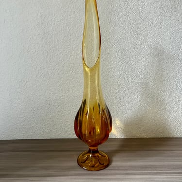 Vintage 18” Viking Epic Swung Amber Swung Vase - Six Petal Midcentury-Modern Vase, MCM Decor 