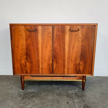 Walnut 'Dania' Cabinet by American of Martinsville Mid-Century 1960s 