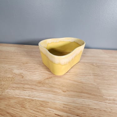 Mid Century Ceramic Planter USA 6516 