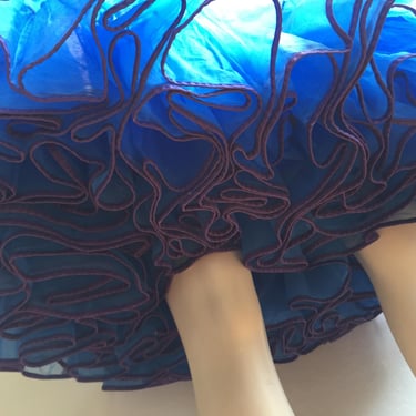 Crinkle Me Blue - Vintage 1950s 1960s Cobalt Blue Nylon Full Crinoline Petticoat - Small/Medium 