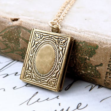 Personalized Book Locket Necklace with Photos, Locket with Pictures, Gift for Teacher, Victorian Book Locket, Book Lover's Gift, Book Gift 