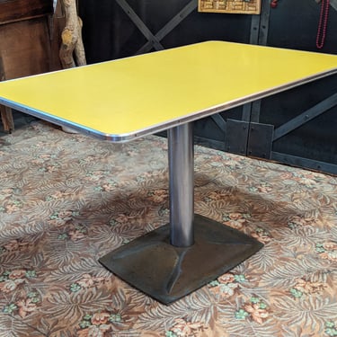 Vintage Atomic Era Yellow Formica Dinning Table