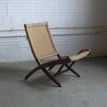 Vintage Hans Wegner Inspired Walnut Folding Lounge Chair (2 Available) 