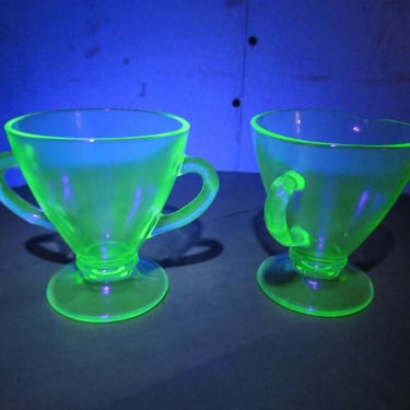 Vintage Green Uranium Glass Creamer And Sugar Bowl 