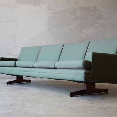 Fredrik Kayser No. 807 Curved Sofa 