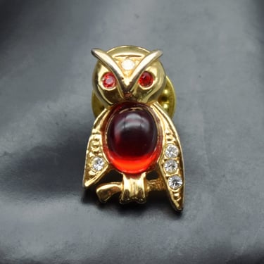 60's jelly belly owl lapel pin, gold tone red lucite rhinestones asymmetrical night bird hat band pin 