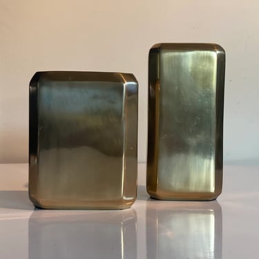 Pair of decorative brass vases 