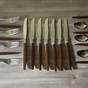 Vintage Ekco Eterna Japan Stainless Steel Flatware set of 21, Canoe Muffin Pattern 
