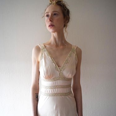 1930s silk bias cut slip dress . 30s pale pink nightgown . size xxs to xs 