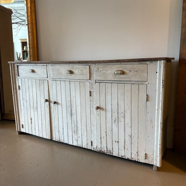 Vintage Beadbord Cabinet