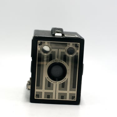 vintage Kodak Brownie Junior six-20 camera 