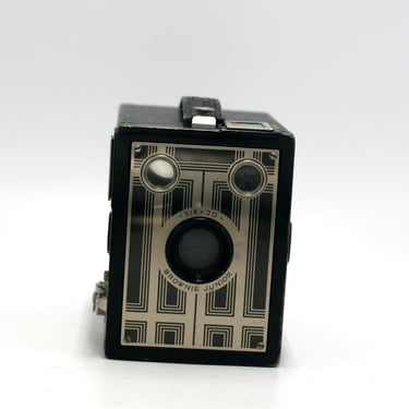 vintage Kodak Brownie Junior six-20 camera 