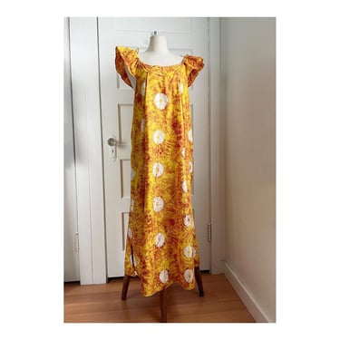 1970s Golden Sunset Tie Dye Muumuu Kaftan Dress size med/large (adjustable shoulders) 