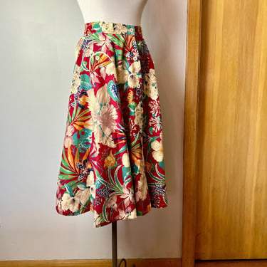 70’s floral wide A-line skirt 100% cotton 40’s wallpaper print 1970 Boho hippie girl~ size Small 