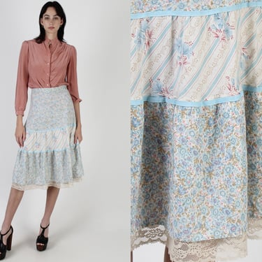 Pastel Calico Floral Skirt / High Waist Country Skirt / Bohemian Peasant Farm Midi / Vintage 70s Tiny Flower Tiered Mini Skirt 