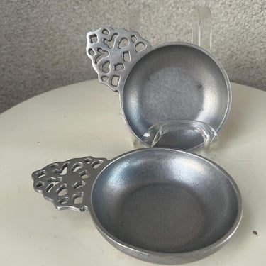 Vintage Wilton RWP Pewter Stede Porringer Bowls With Handles Sz 4.5” Set 2. 