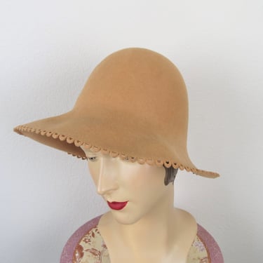 Vintage 1920s cloche hat, wool felt, 1930s, flapper, art deco 